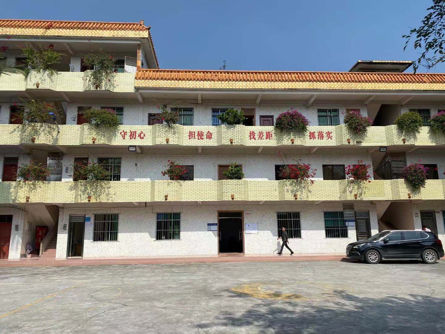 VR科普教育進駐肇慶市洲仔鎮(zhèn)中心小學、南街中心小學